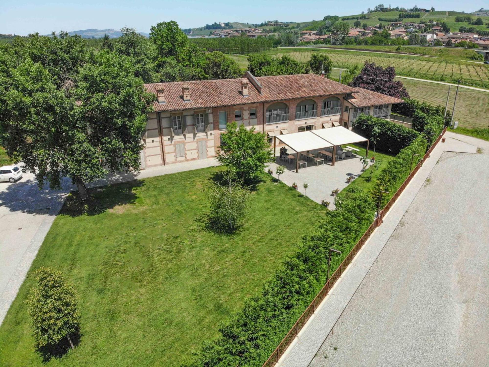 La Cascina Di Carlotta 1846 Agriturismo Альба Екстер'єр фото